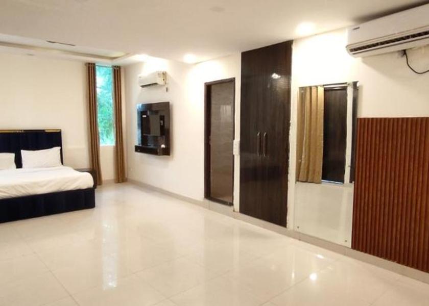 Uttar Pradesh Ghaziabad Food & Dining