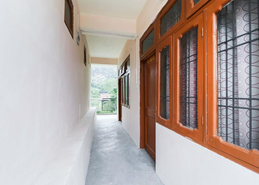 Himachal Pradesh Narkanda Lobby