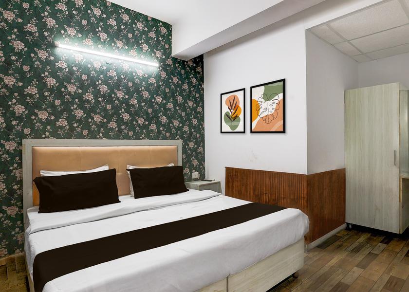 Uttarakhand Dehradun Room