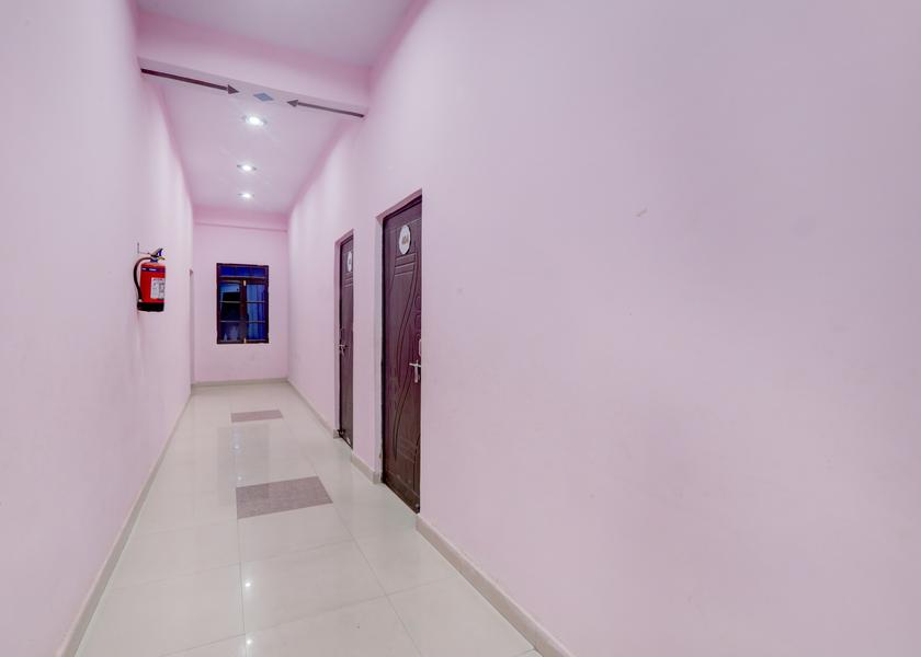 Uttar Pradesh Sitapur Lobby