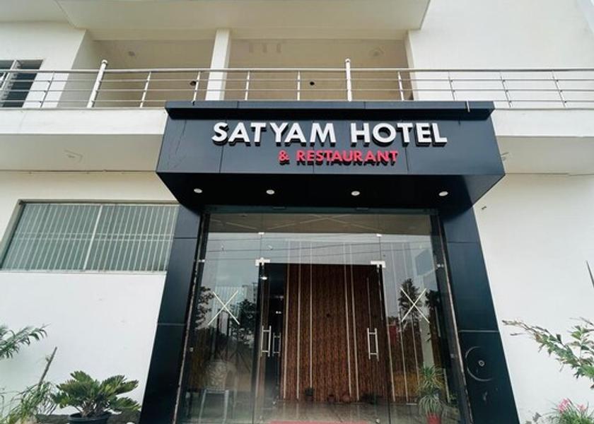Uttar Pradesh Meerut Hotel Exterior