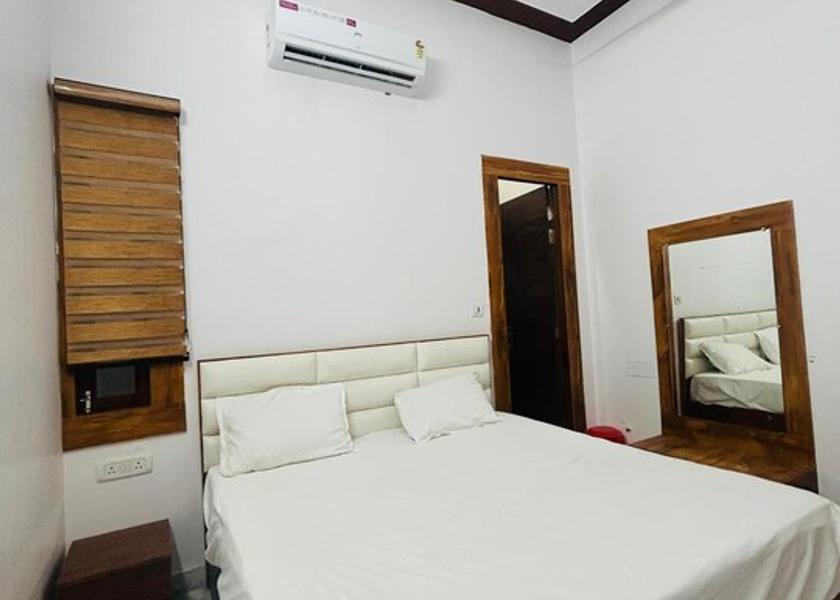 Uttar Pradesh Meerut Hotel Exterior