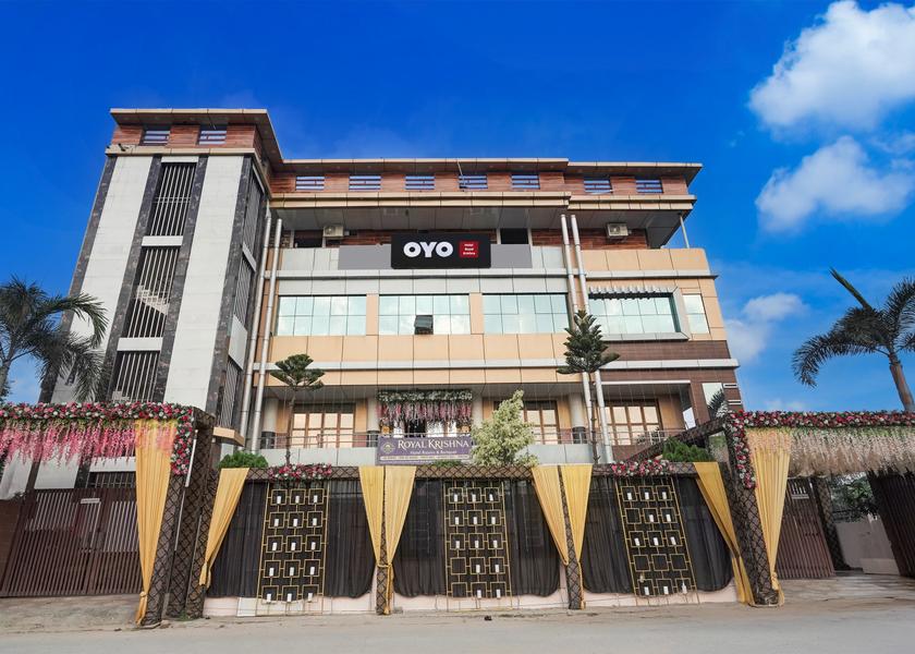 Uttar Pradesh Gorakhpur Facade