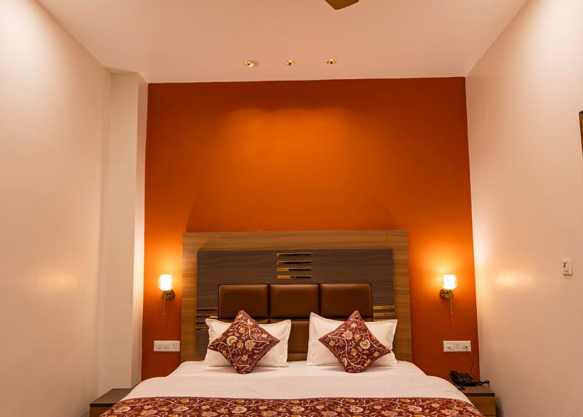 Uttar Pradesh Noida Deluxe Room