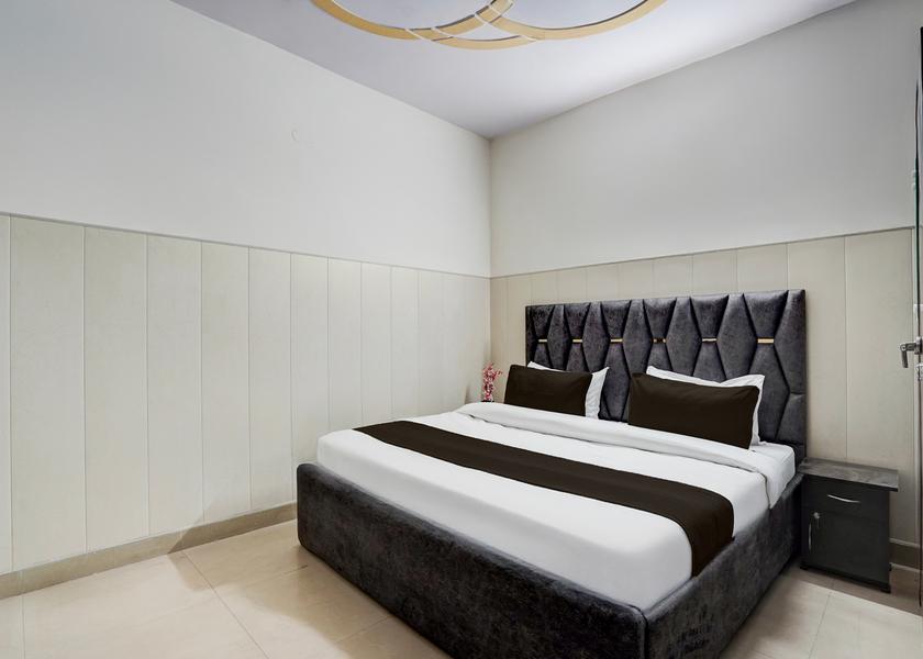 Delhi Delhi Room