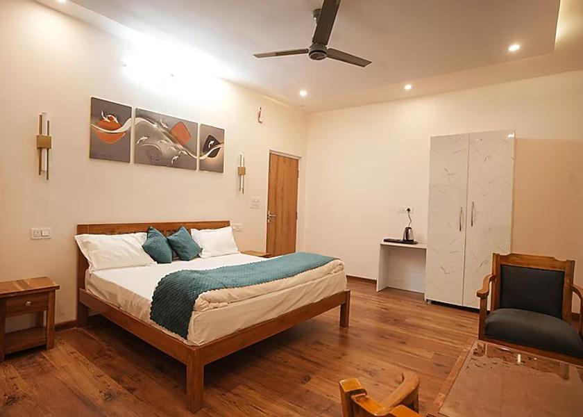 Uttarakhand Mukteshwar Deluxe Room