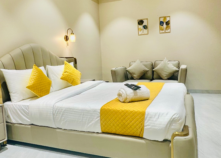 Maharashtra Pune Grand Balcony Room