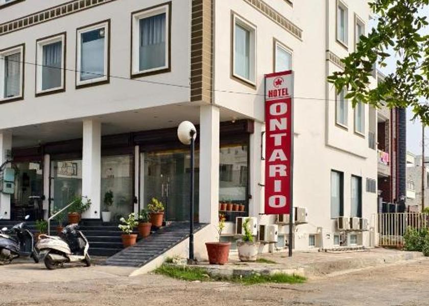 Punjab Patiala Hotel Exterior