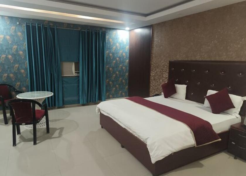 Uttar Pradesh Meerut Deluxe Room