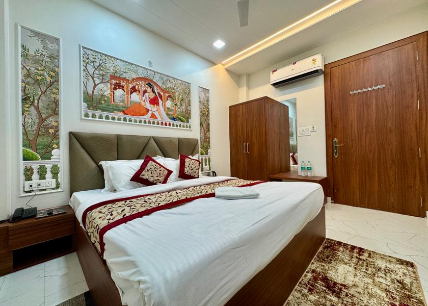 Uttar Pradesh Vrindavan Deluxe Room