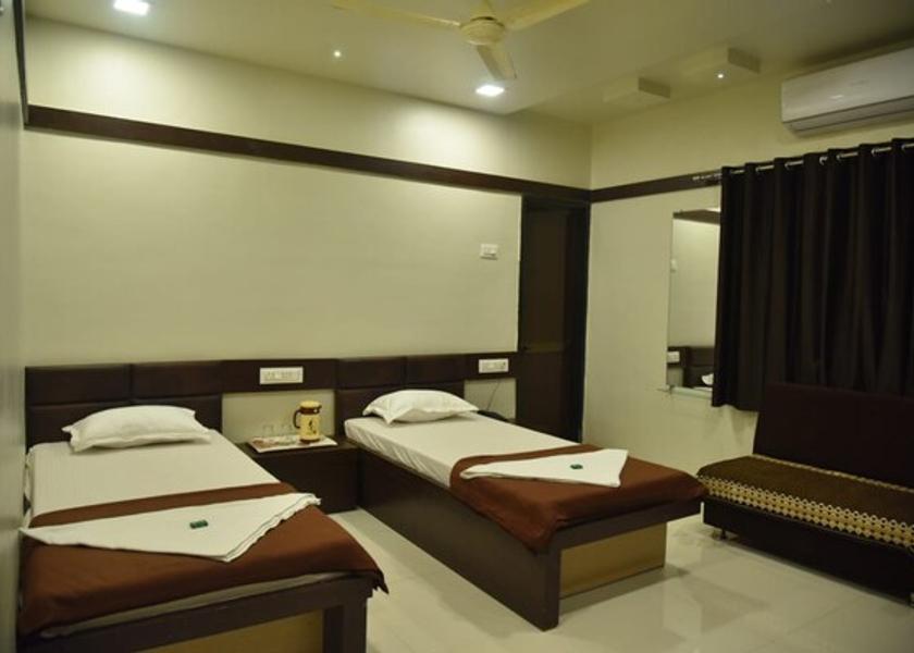 Maharashtra Akola Super Delux Room