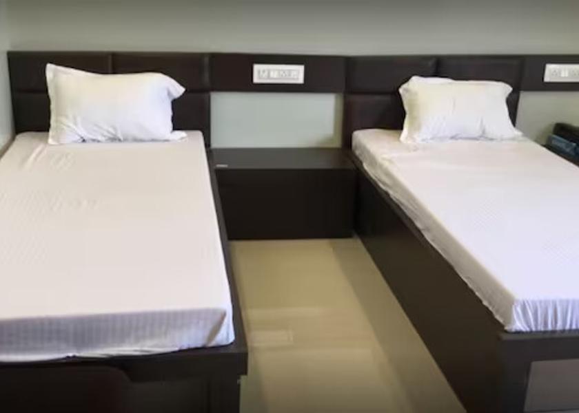 Maharashtra Akola Super Delux Room