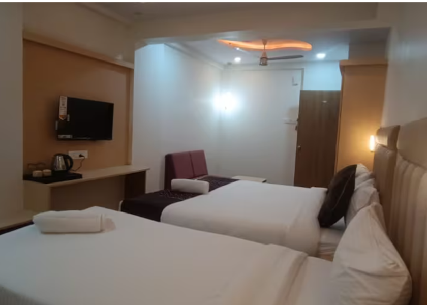 Maharashtra Nagpur Triple Deluxe Room