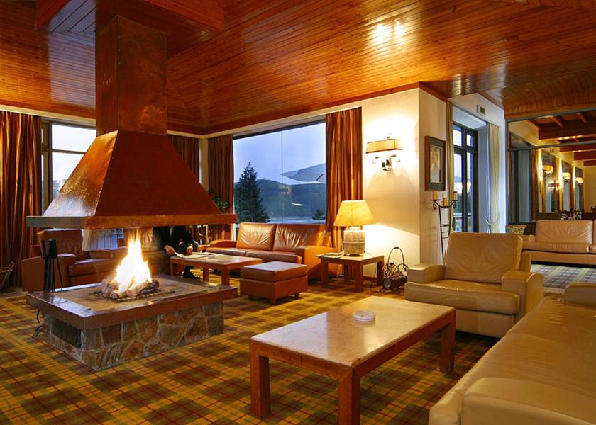 Shared lounge/TV area