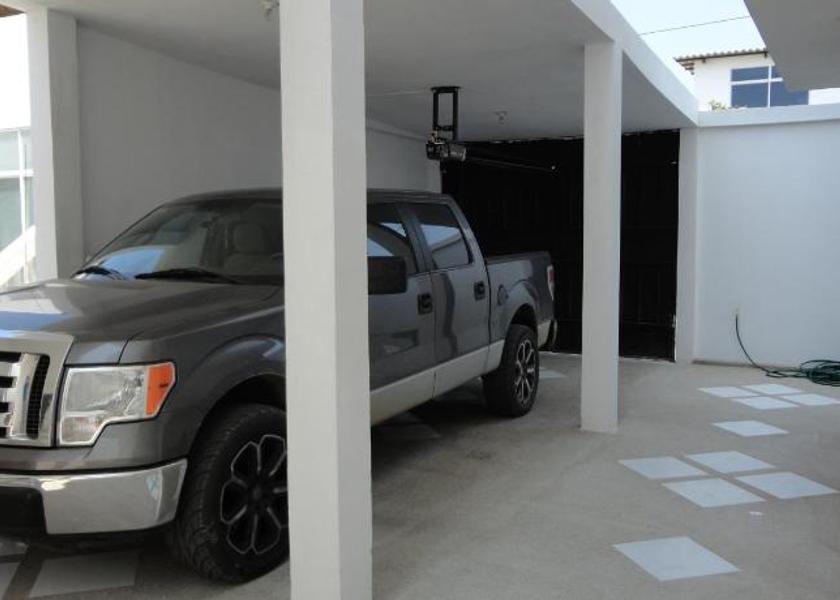 Manabí Crucita Entrance