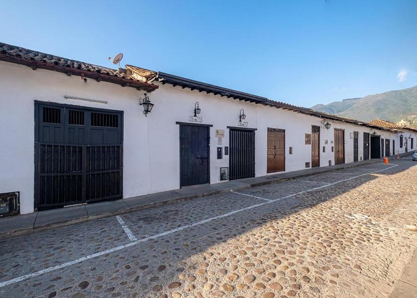 Santander Giron Entrance