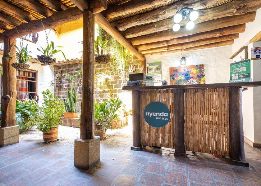 Santander Giron Lobby