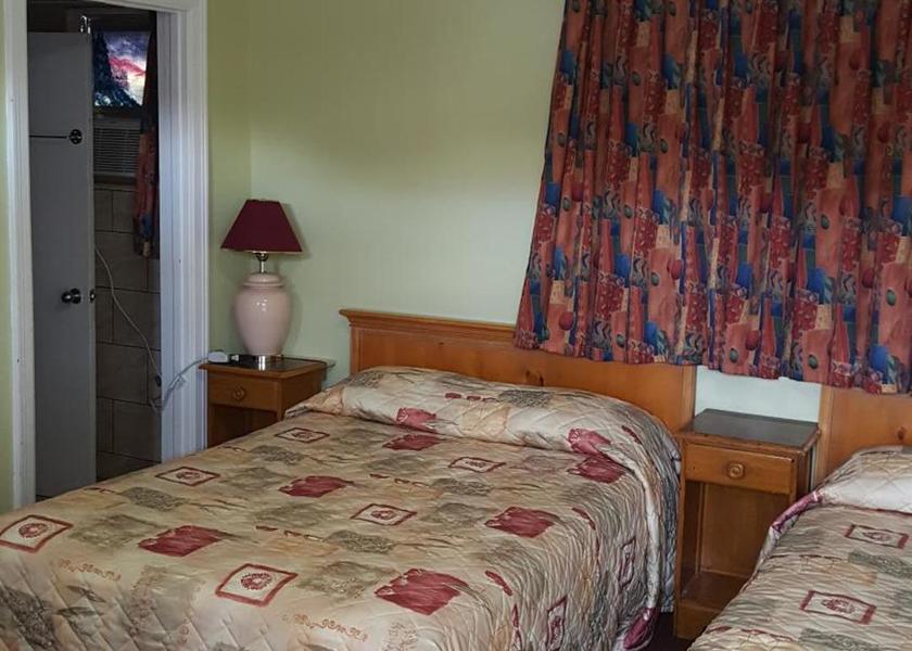 Ontario Orillia Double Room with Two Double Beds