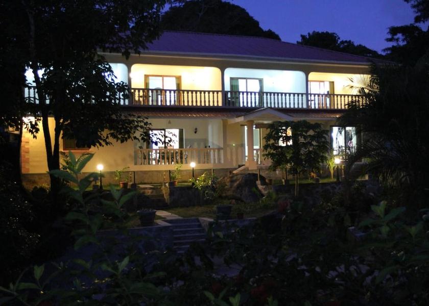 Mahé Island Exterior