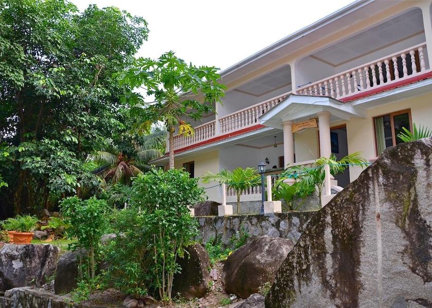  Mahé Island Exterior
