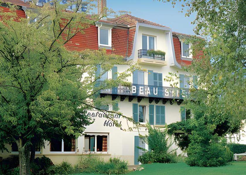 Bourgogne-Franche-Comté Luxeuil-les-Bains Exterior view