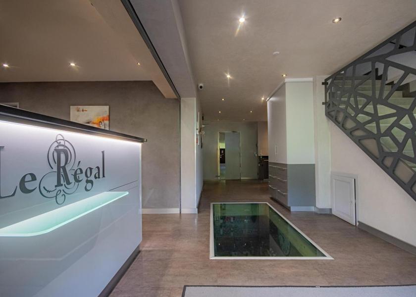 Grand Est Saint-Die Lobby