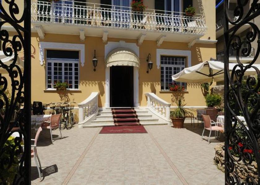 Liguria Alassio Entrance