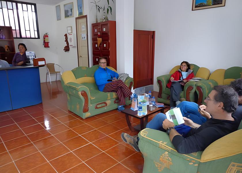 Galápagos Puerto Villamil Lobby