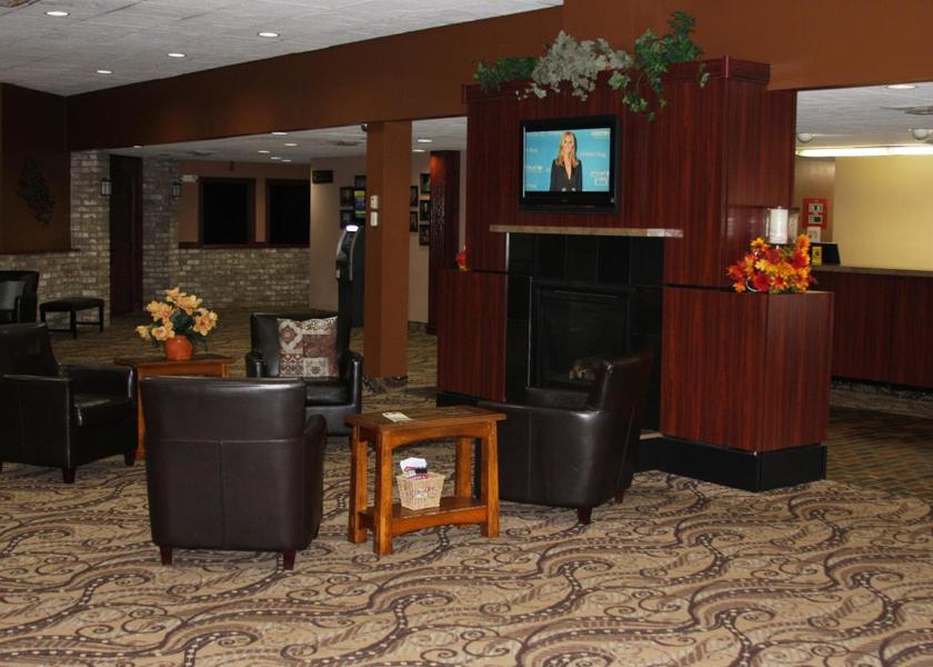North Dakota Jamestown Shared lounge/TV area