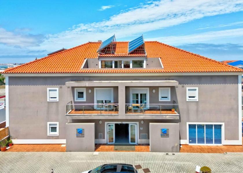 Leiria Peniche Exterior view