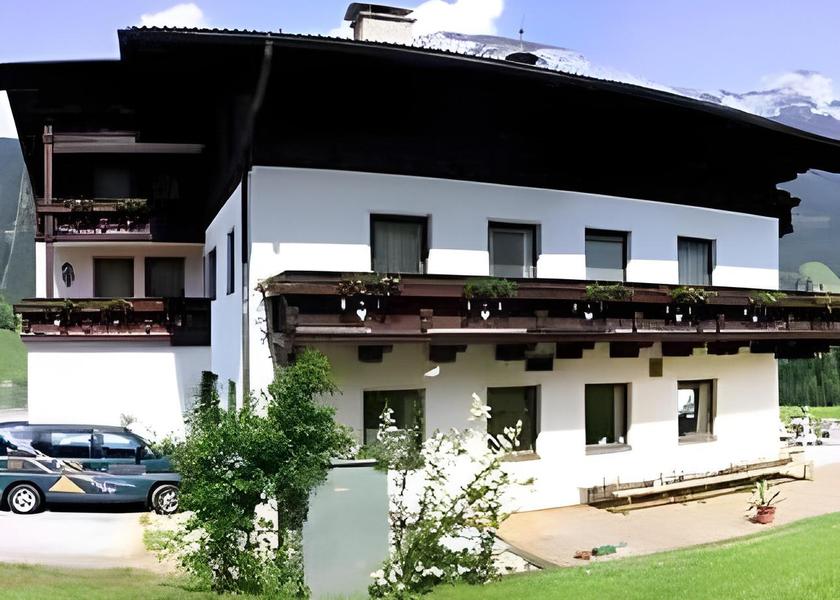 Salzburg State Annaberg-Lungoetz Exterior view