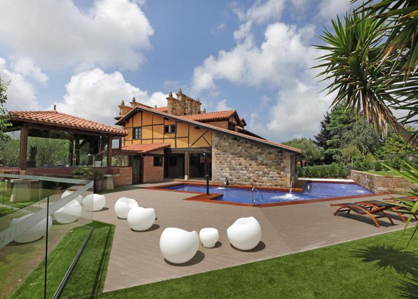 Cantabria Santillana del Mar Swimming pool