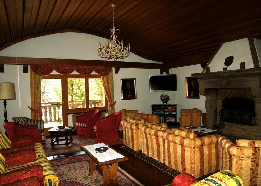 Trentino-Alto Adige Cavalese Shared lounge/TV area