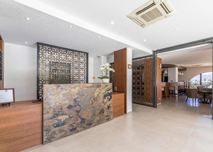 Corsica Porto-Vecchio Lobby