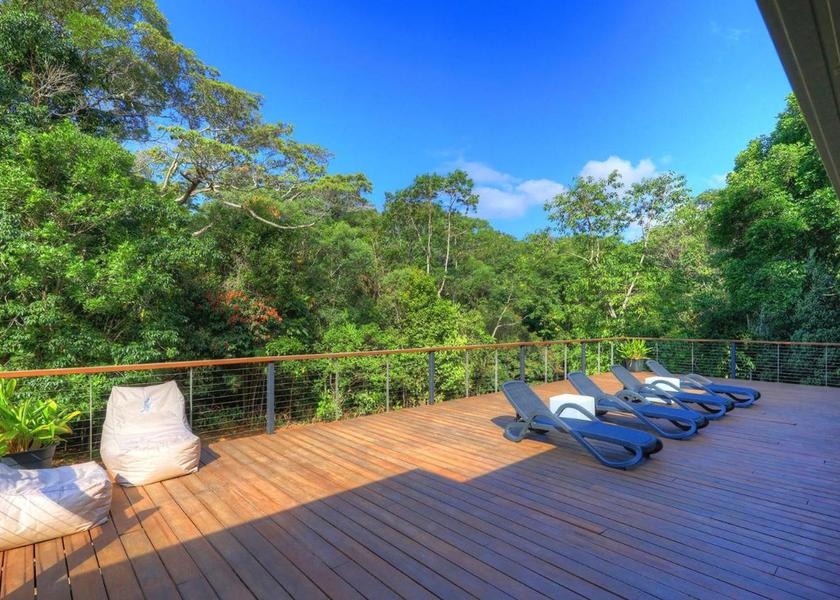 Queensland Lake Eacham Balcony/terrace