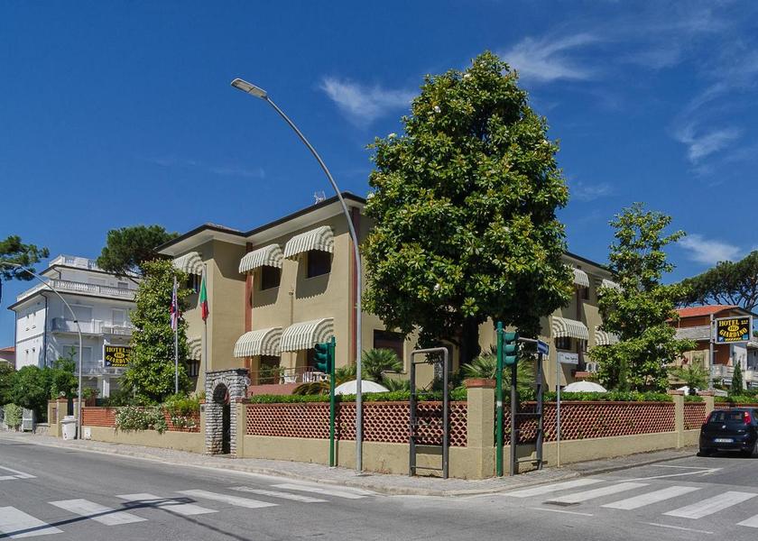 Tuscany Camaiore Entrance