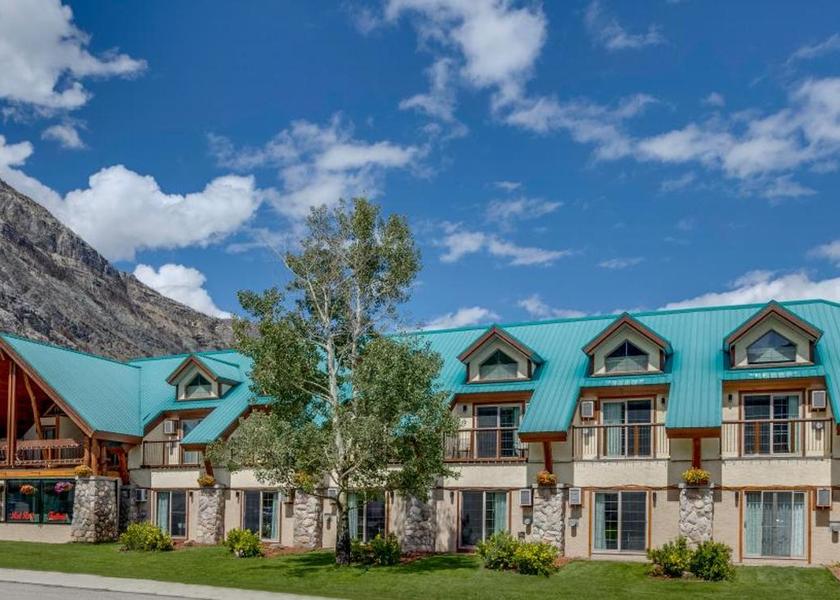 Alberta Waterton Park Exterior view