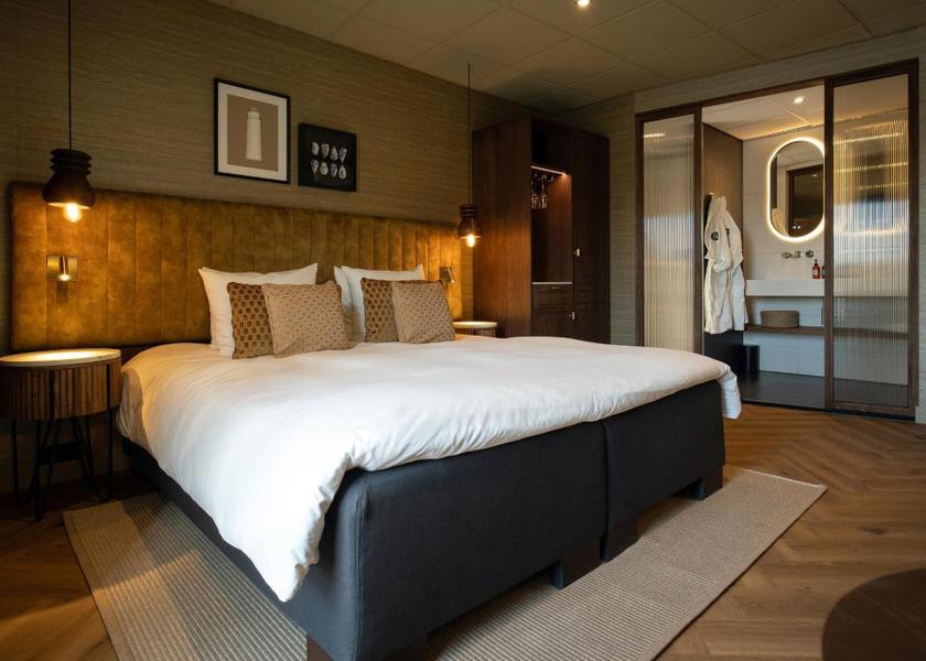 North Holland Den Burg Deluxe Double Room with Shower