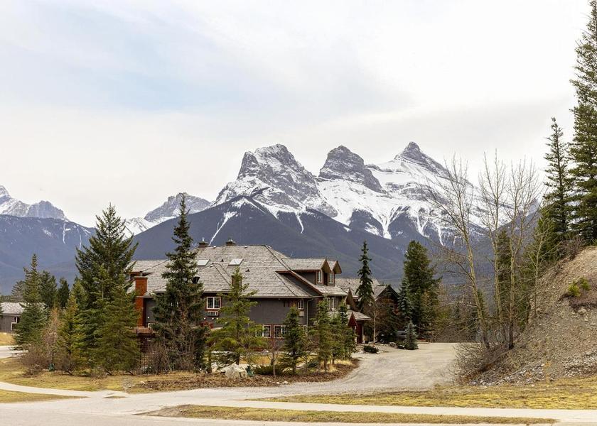 Alberta Canmore Exterior view
