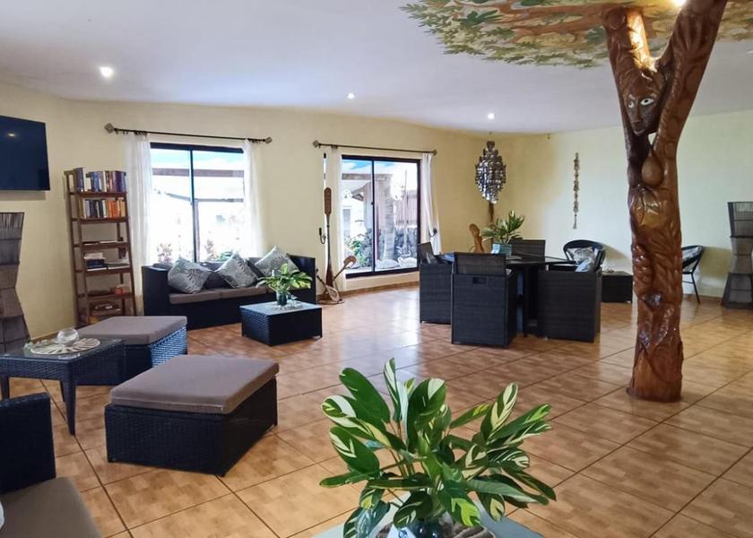 Valparaíso Hanga Roa Shared lounge/TV area