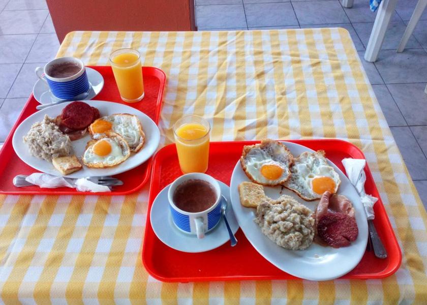  Santiago de los Caballeros Food and beverages