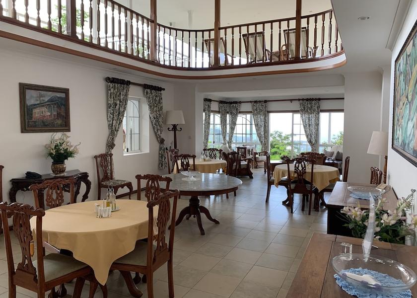  Mahé Island Terrace/patio