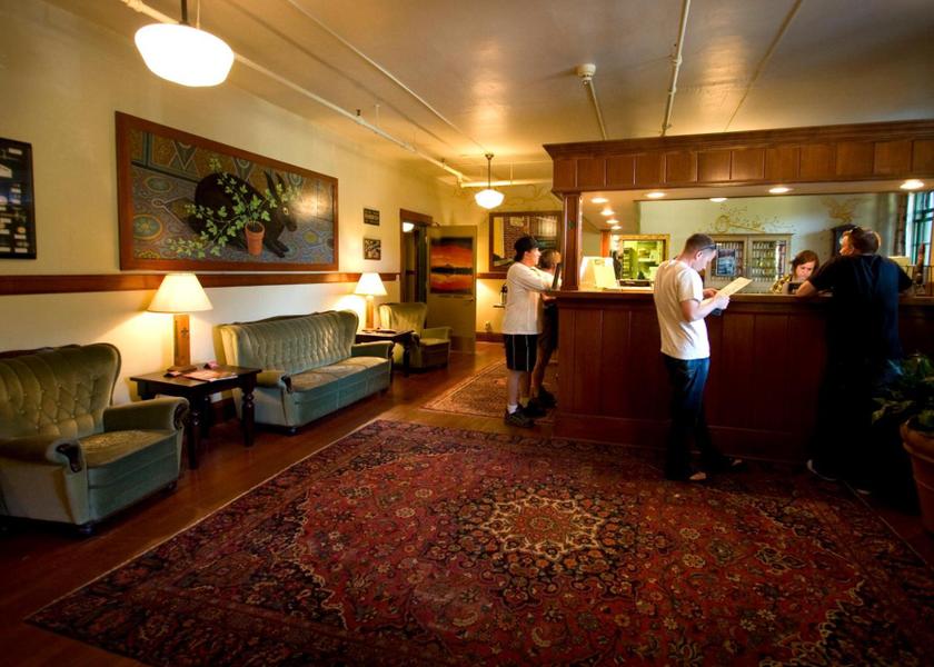 Oregon Troutdale Lobby