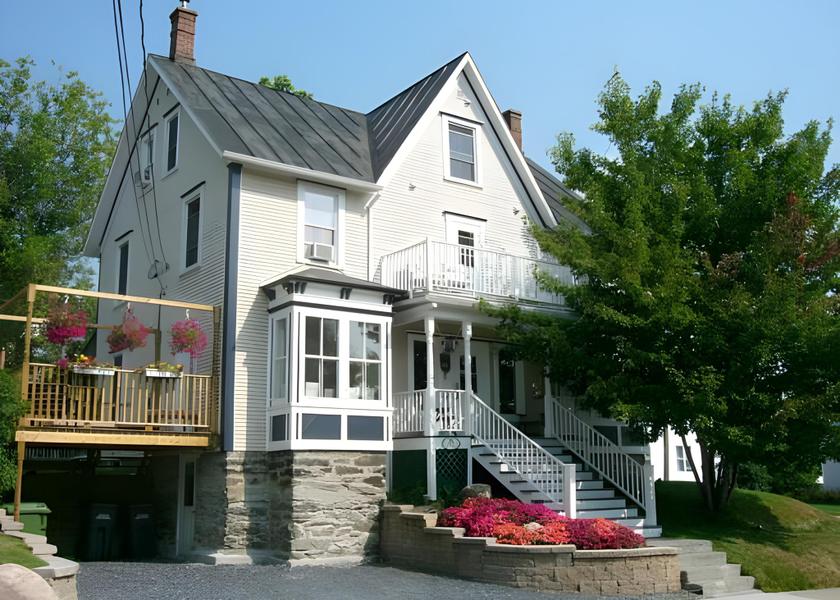 Quebec Sherbrooke Exterior view