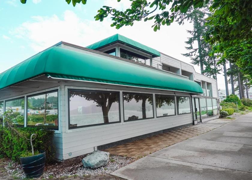 British Columbia Sechelt Exterior view