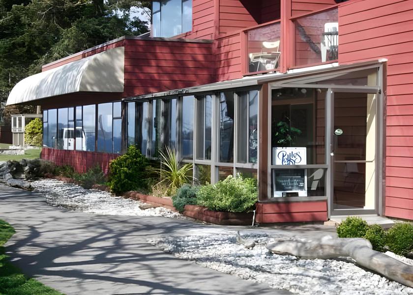 British Columbia Sechelt Exterior view