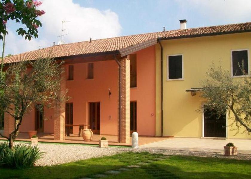 Lombardy Monzambano Exterior view