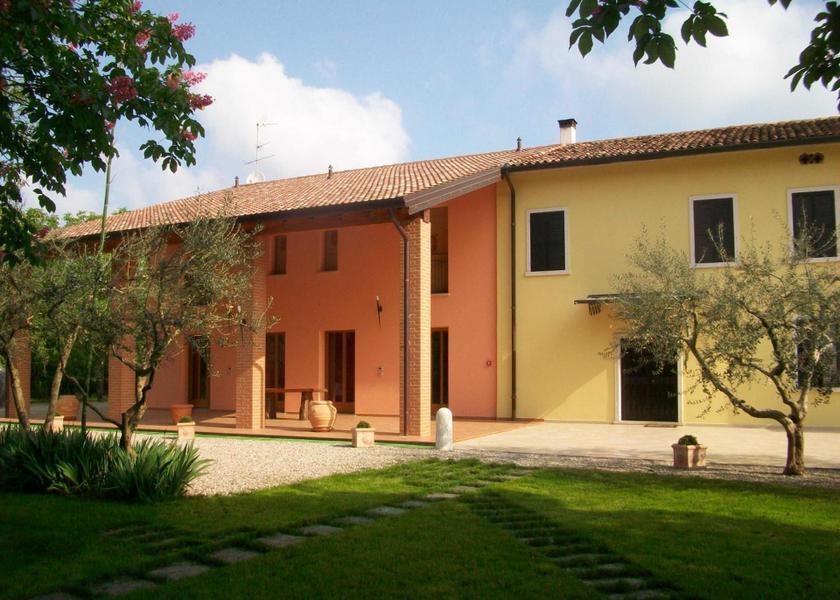 Lombardy Monzambano Exterior view