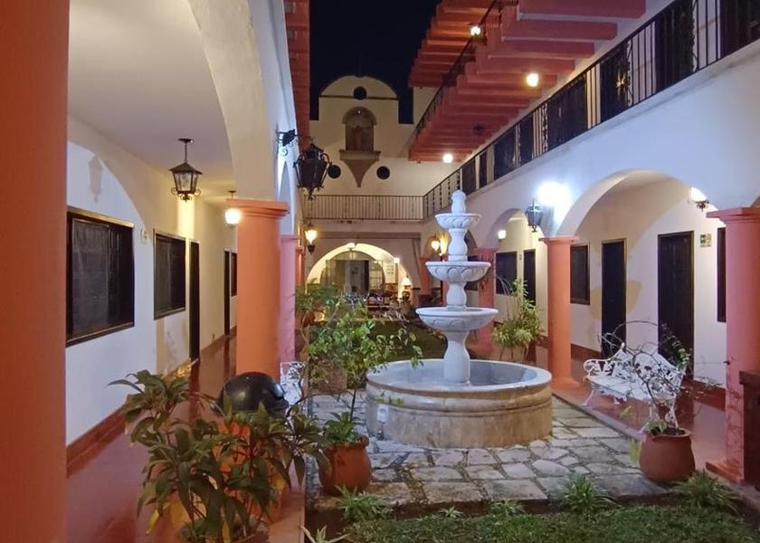 Yucatán Valladolid Exterior view