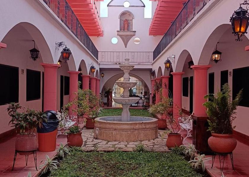 Yucatán Valladolid Exterior view